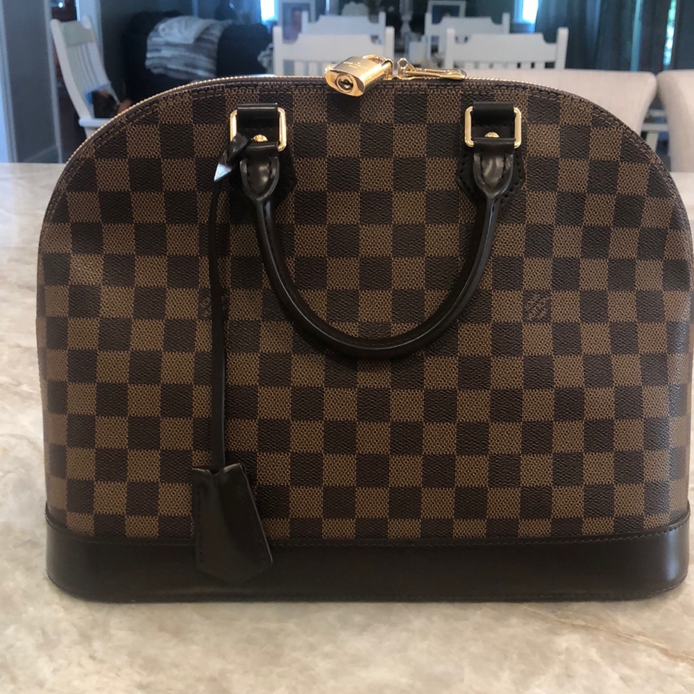Louis Vuitton Damier Alma MM